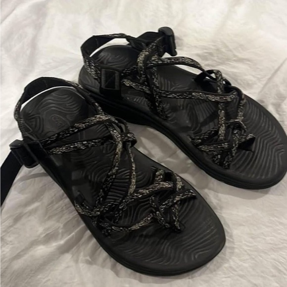 Chacos - Picture 3 of 3